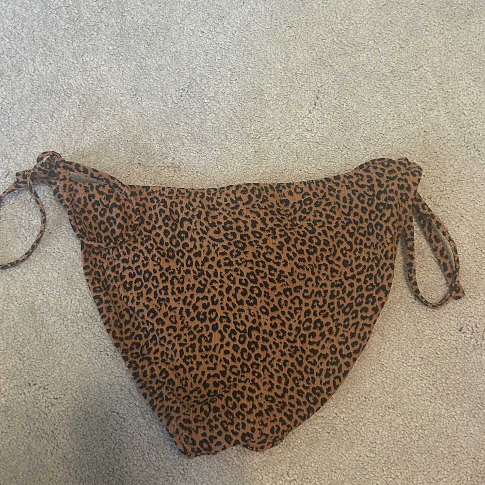 Women’s bikini - Picture 2 of 3